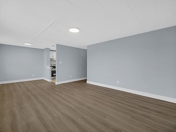 5th image of 6161 N Hoyne Ave APT 302