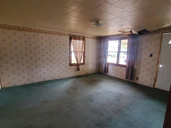 2nd image of 1611 Parkinson St