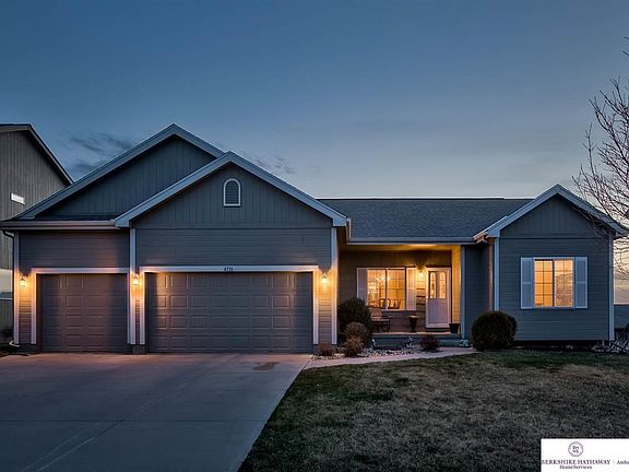 2nd image of 4716 N 162nd Ave