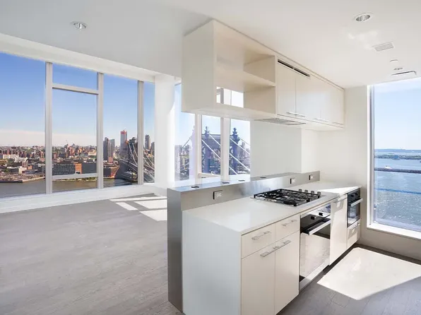 252 South Street image 1 of 15