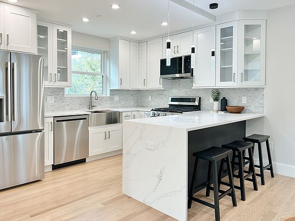 5th image of 43 Boston St #B