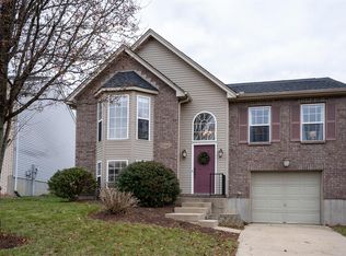 2896 Whitney Ln, Hebron, KY 41048