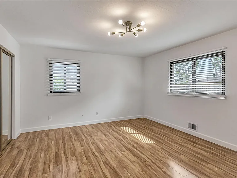 1680 Chestnut St — Photo 19