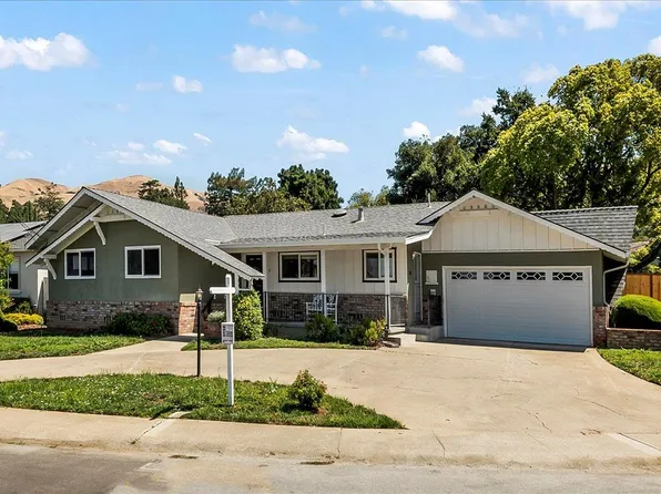 6 Oakmore Dr, San Jose, CA 95127