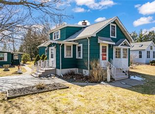 285 Strasmer Rd, Depew, NY 14043