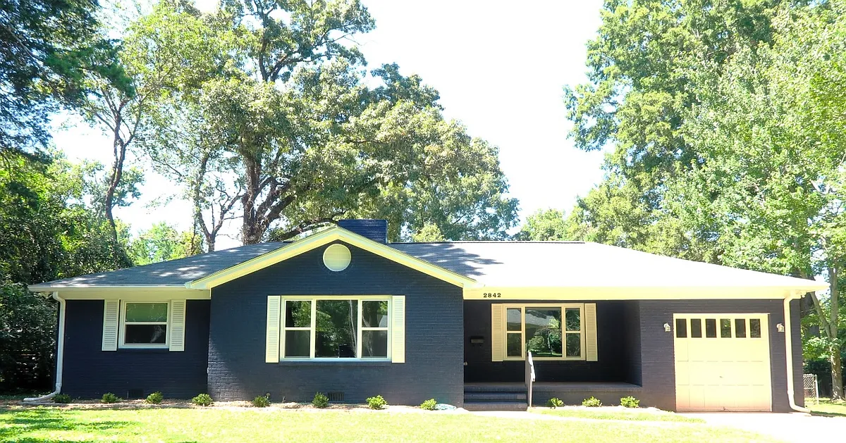 Building Photo - 2842 Temple Ln