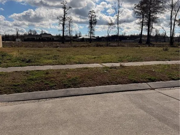 3601 Bartolo Dr, Meraux, LA 70075