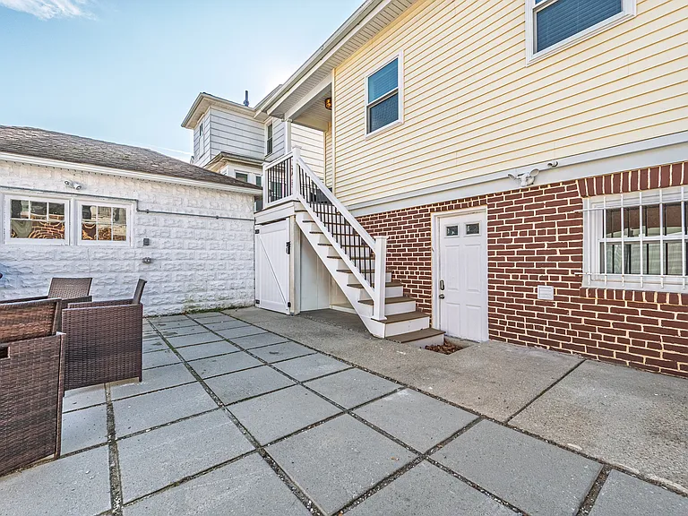19 S Richmond Ave — Photo 37