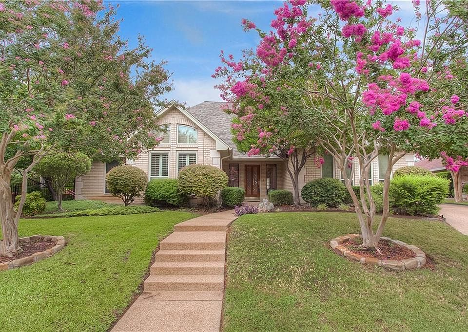 1st image of 6736 Castle Creek Dr