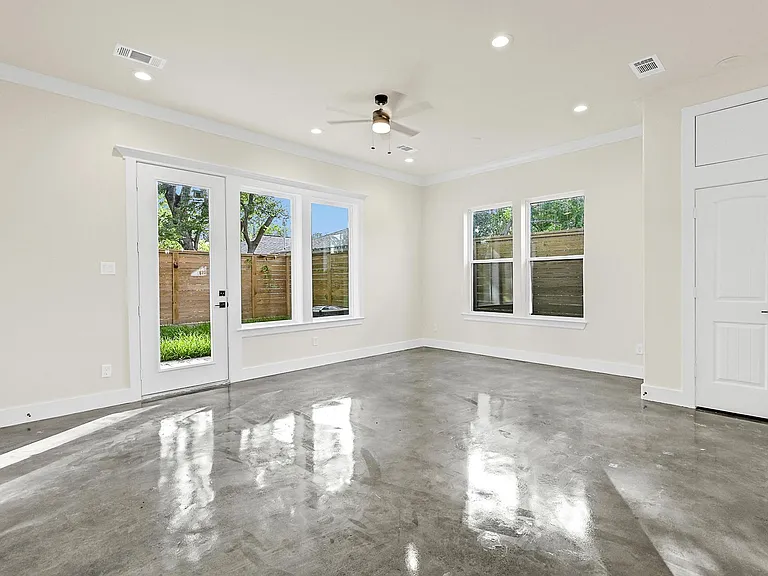 3413 Bremond St — Photo 12