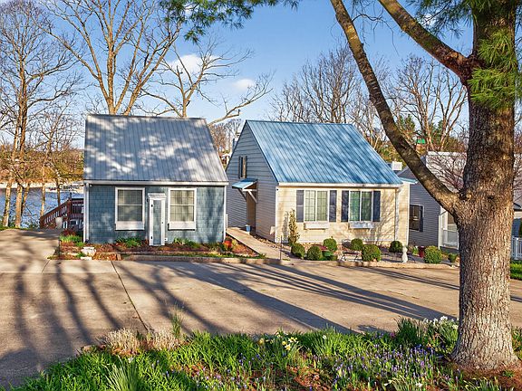 2nd image of 230 Persimmon Way