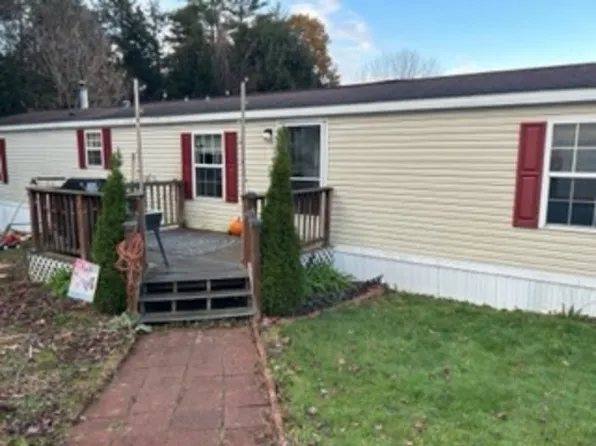 178 Merrimac Circle, Hartford, VT 05001