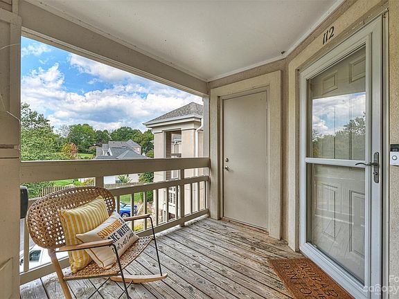 3rd image of 107 Pier 33 Dr Unit 112
