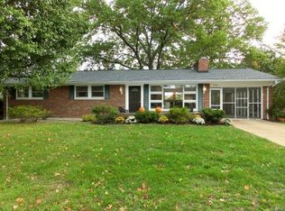 8744 Fox Park Dr, Saint Louis, MO 63126