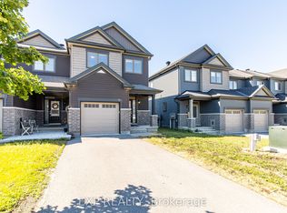 18 Rookie Cres, Ottawa, ON K2V0R9