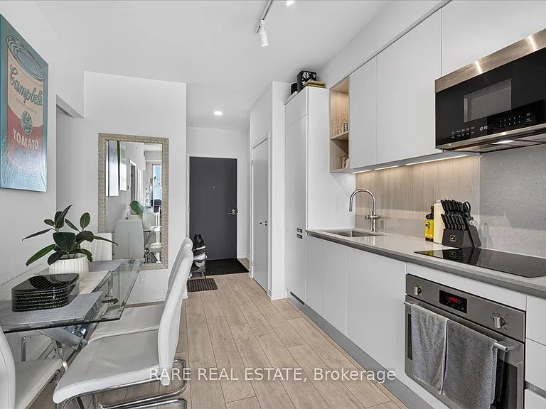 39 Mary St #1810 — Photo 15