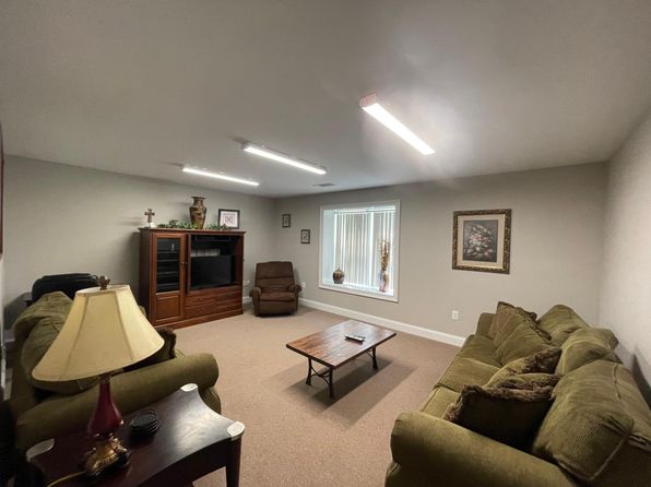 1023 Baker Dr
