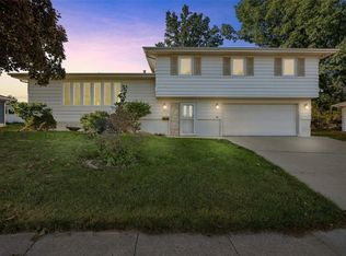 2818 Southland St SW, Cedar Rapids, IA 52404