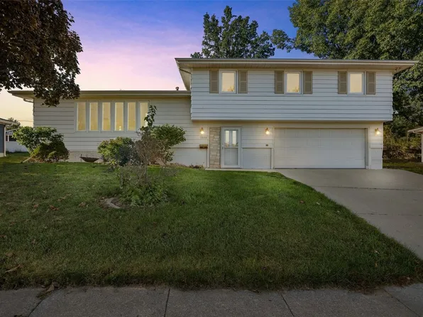 2818 Southland St SW, Cedar Rapids, IA 52404