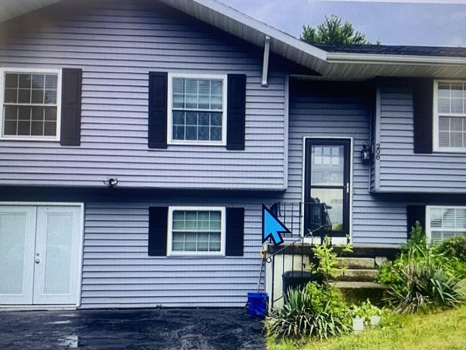 1st image of 208 Meadowbrook Pkwy E