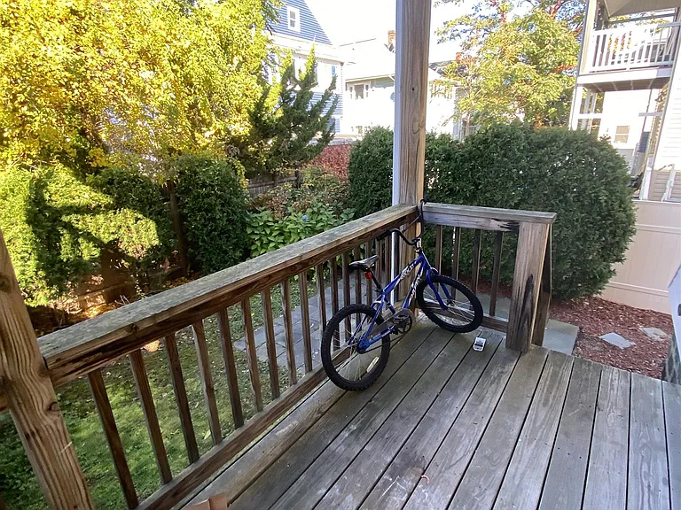18 Alexander Ave #2 — Photo 8
