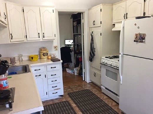 5th image of 10222 Continental Ln