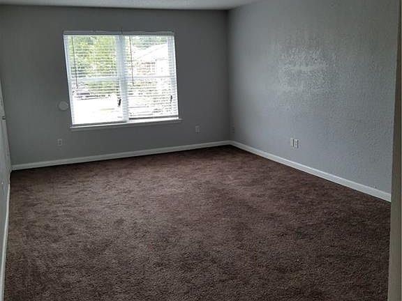 4th image of 2164 W Brooks St APT D