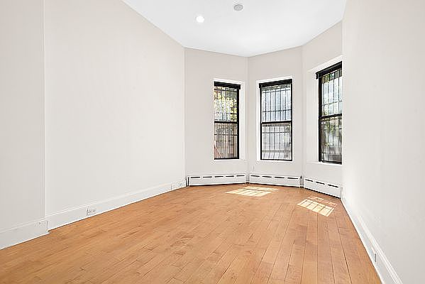 1st image of 25 W 83rd St APT 2F