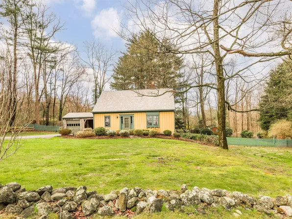 3 Canton Road, Simsbury, CT 06092