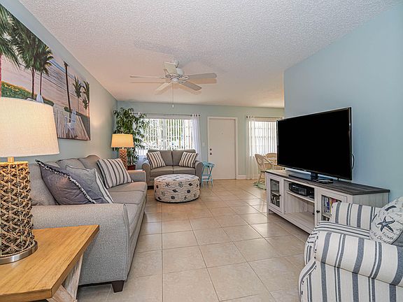 4th image of 28 Vista Gardens Trail #103