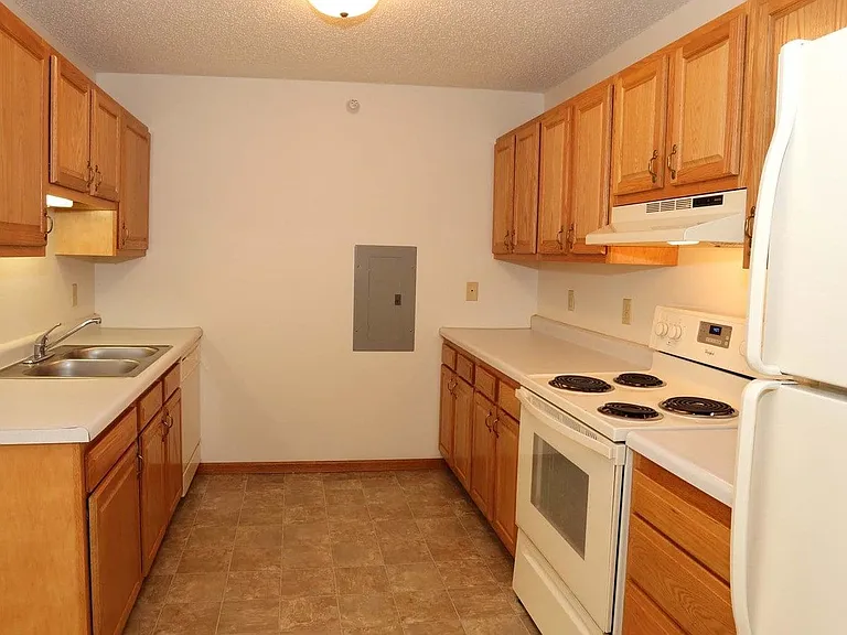 Mill Pond Apartments — Photo 30