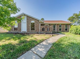 1662 Glenhill Ln, Lewisville, TX 75077