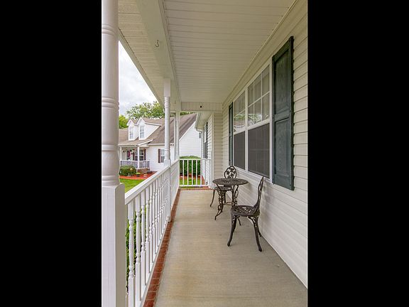 2nd image of 570 Heartland Ln