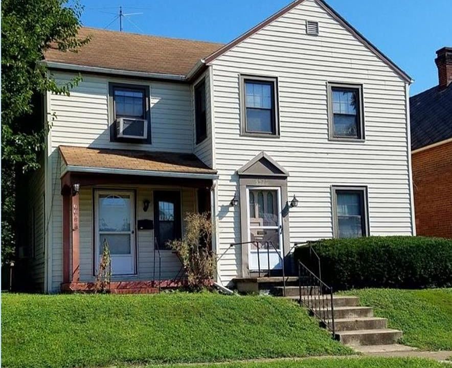 1st image of 665 E 4th St
