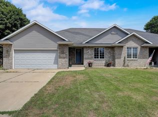1312 Oak St, Prairie Du Sac, WI 53578