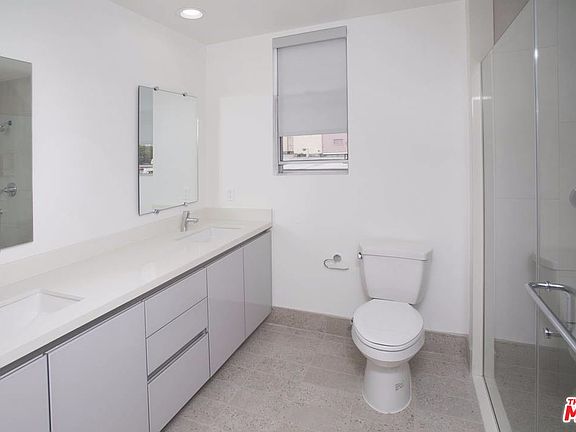 5th image of 2028 S Bentley Ave APT 302