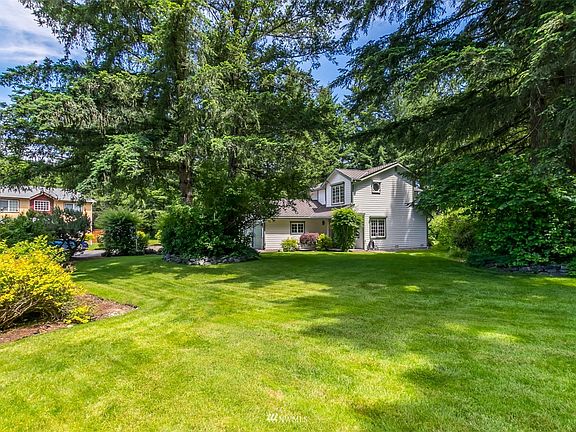 4th image of 4906 244th Street Ct E