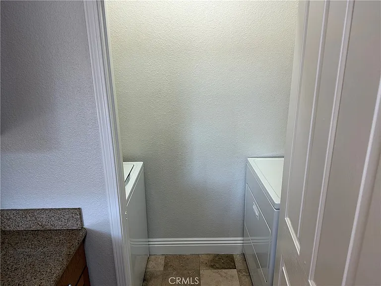 22681 Oakgrove — Photo 4
