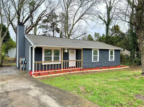 1262 Muirforest Ln, Stone Mountain, GA 30088