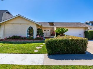 17131 Camelot Cir, Huntington Beach, CA 92649