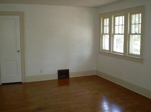 5th image of 2530 Bonds Ave