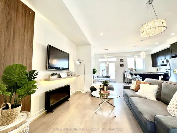 1400 Kaniv St, Oakville, ON L6M 5P3