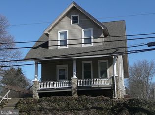 501 W Moreland Rd, Willow Grove, PA 19090