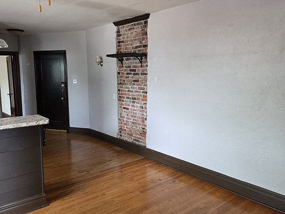 4th image of 5071 Pernod Ave #A