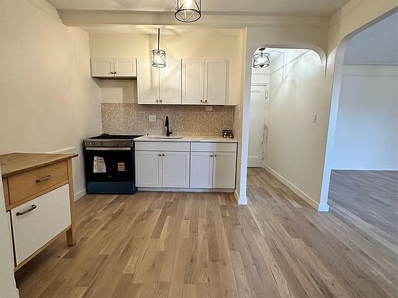 4th image of 88-12 Elmhurst Avenue #6K
