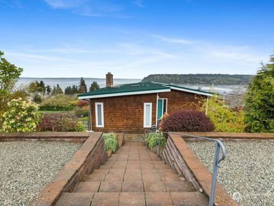 8327 Sunset Vista Lane, Clinton, WA, 98236