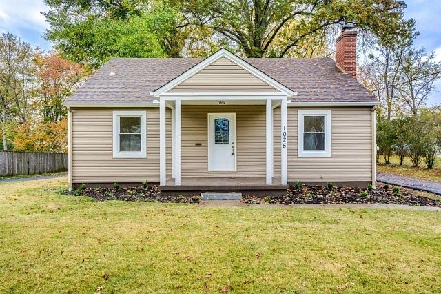 1st image of 1025 Maycliffe Pl