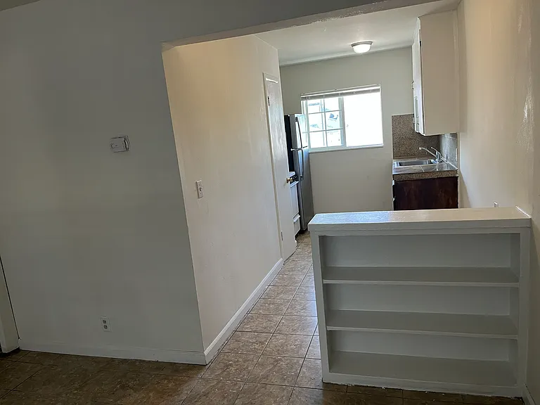 476 S 7th St #11 — Photo 8