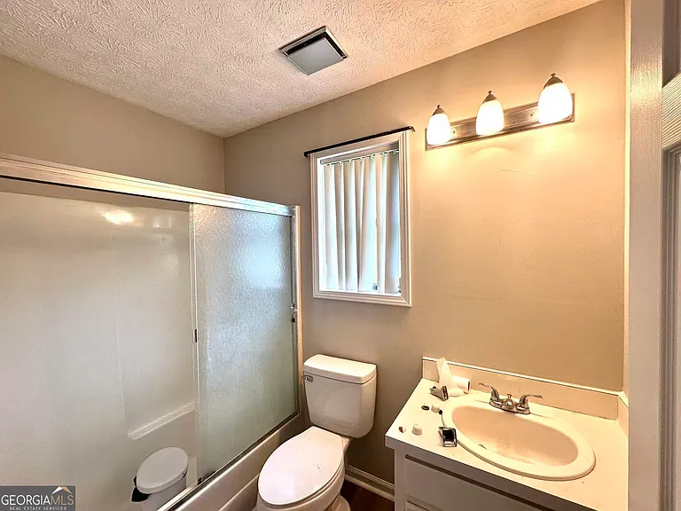 100 Lakeview Ln — Photo 28