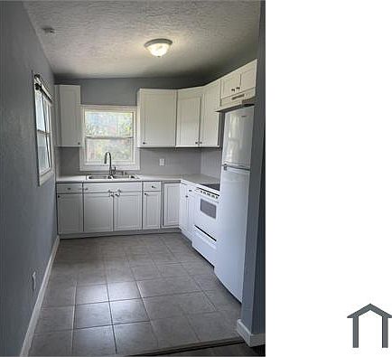 1st image of 3305 Oakley Ave S #B